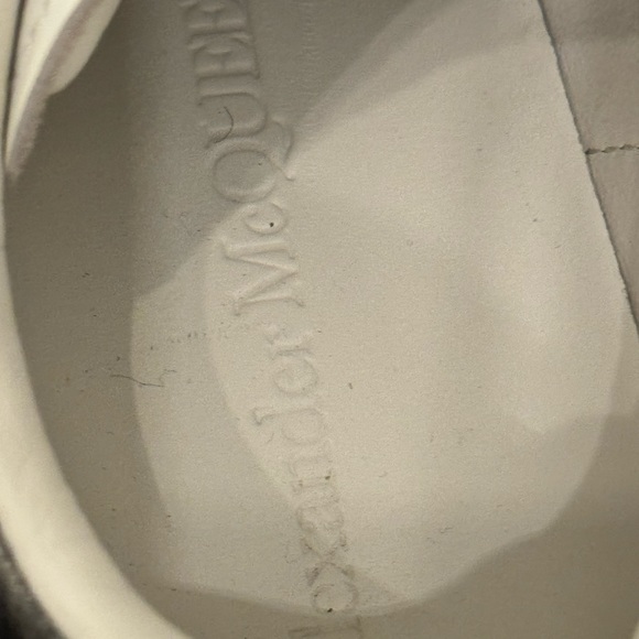 Authentic WOMENS Alexander McQueen Sneakers 39 (8-8.5us) - Picture 6 of 8